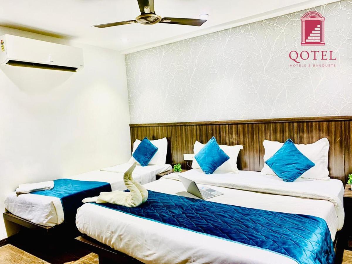 Qotel Hotel Rajouri Garden Above Ritu Marbles, Near Rajouri Garden Metro Station-Couple Friendly New Delhi Exterior photo